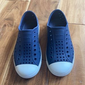 Navy Blue Native Jefferson Shoes sz 12 kids